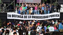 Multitudinaria IV Marcha por la Educación Pública y la Ley de financiamiento por Antonieta